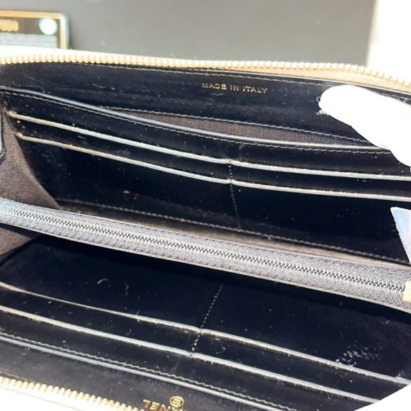 Chanel Zip Leather Wallet - Picture 14 of 16